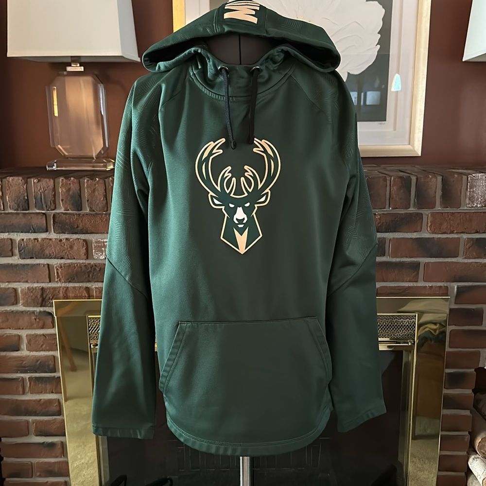 Fanatics Mens Medium Logo Milwaukee Bucks Hoodie Sweatshirt ~ Like New ~